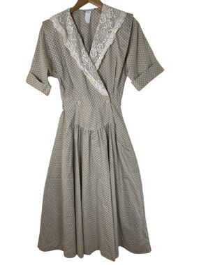 Pea Patch Prairie Cottagecore Dress 9/10 Lace Collar Midi Beige Pockets